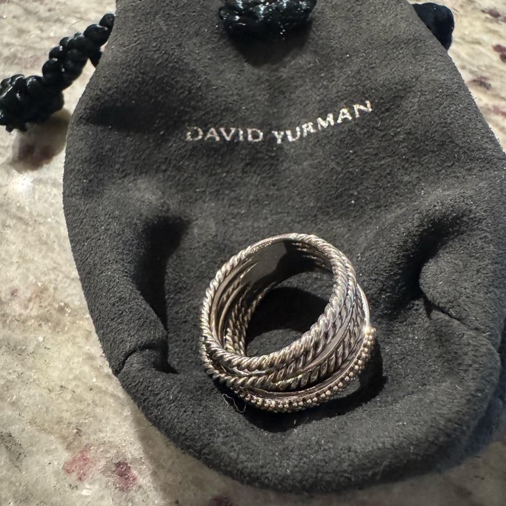 David Yurman Crossover Ring - Picture 5 of 6